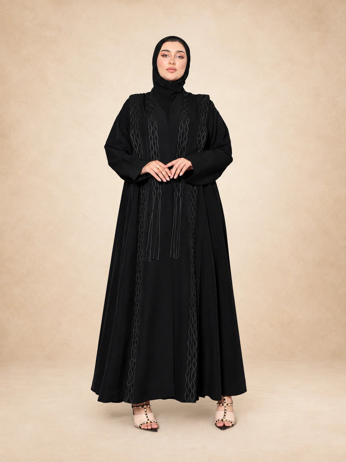 عباية مناسبات بياقة عالية