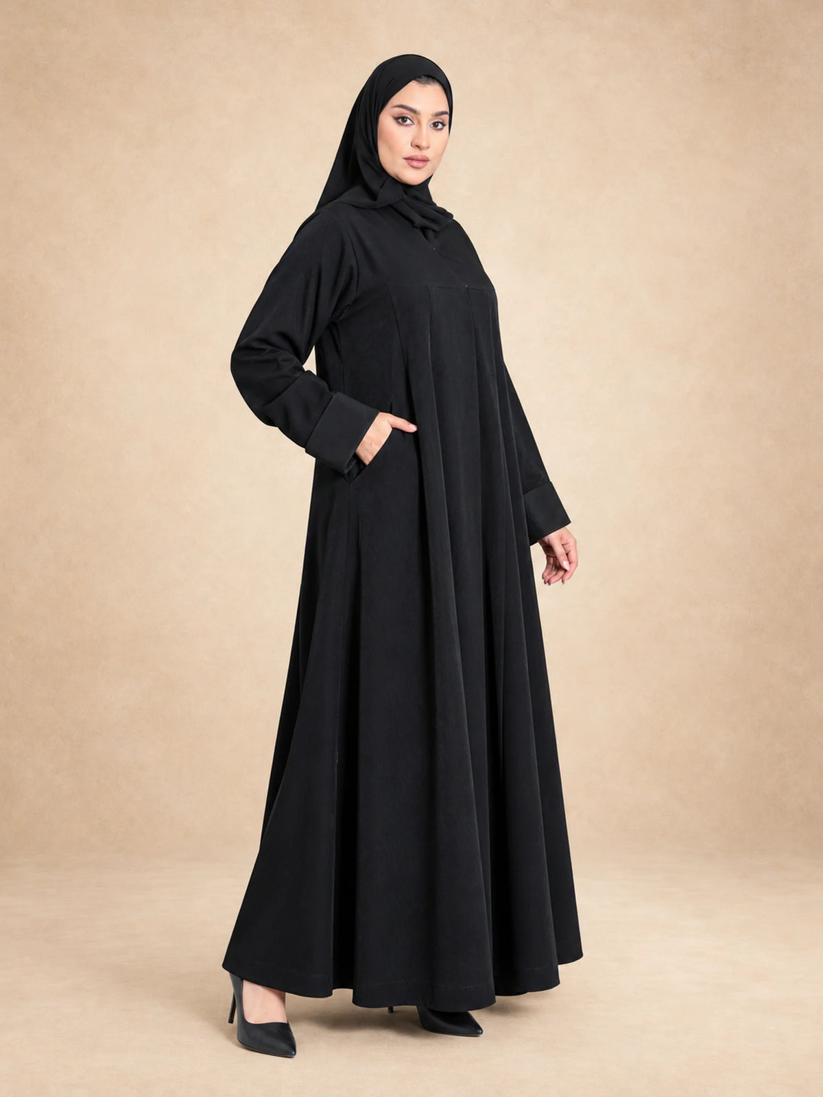 عباية رسمية بياقة عالية