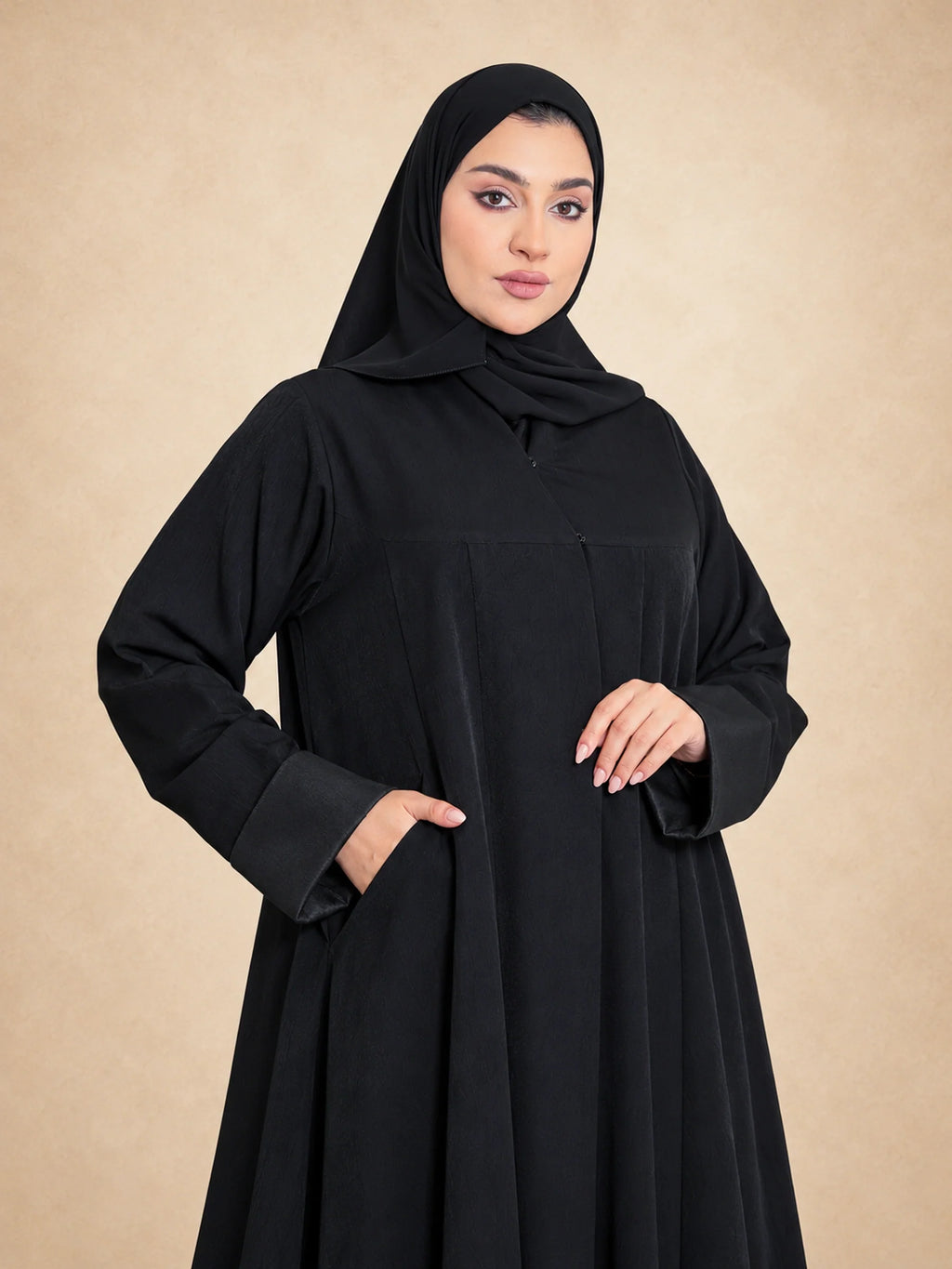 عباية رسمية بياقة عالية