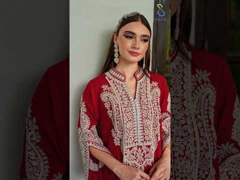 جلابية مطرزة بأكمام عصرية ذات فتحات